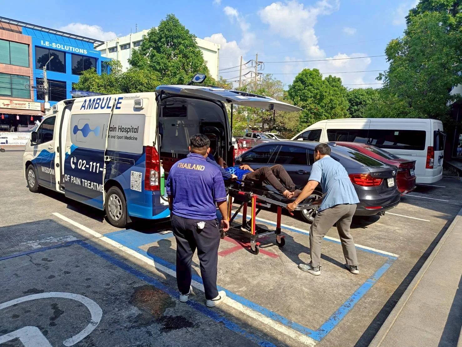 Sapiens Hospital medical support team at the 33rd SEA Games