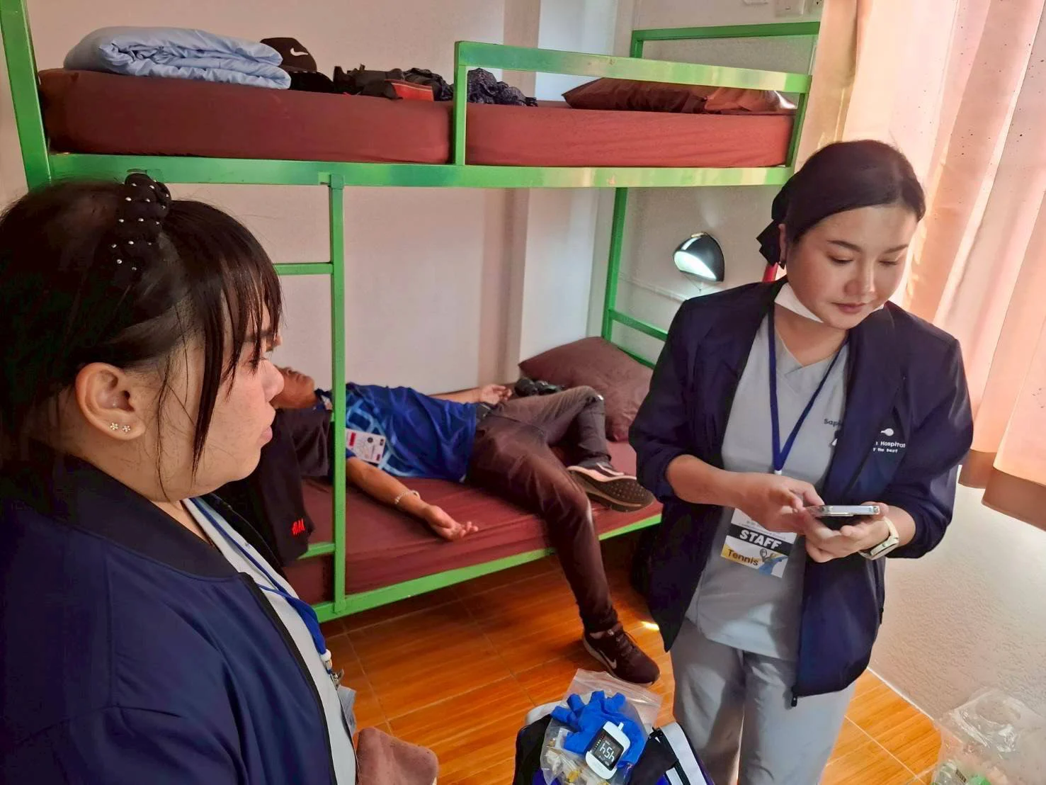 Medical support for athletes at the SEA Games 2025 tennis competition